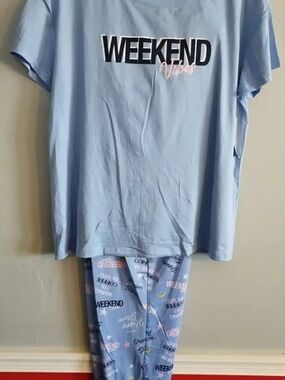 "WEEKEND VIBES"...Women's and Women’s Plus Sleep Tee and Joggers Pajama Set, 2-P